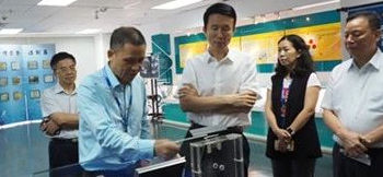 政协主席刘悦伦视察尊时凯龙网址电子